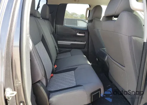 2017 Toyota Tundra Double Cab Sr z USA, uszkodzony, nr VIN 5TFRM5F12HX116893